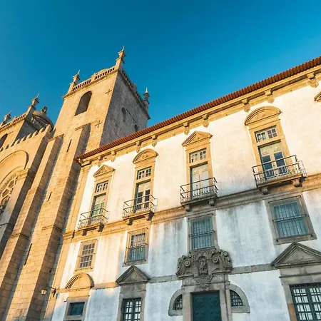 Well-maintained Air Conditioned In Porto