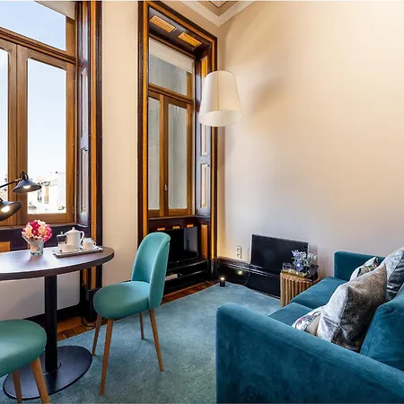 Well-maintained Air Conditioned In Appartement *