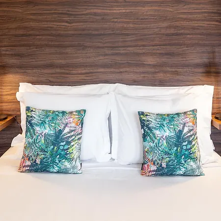 Well-maintained Air Conditioned In 아파트 포르투