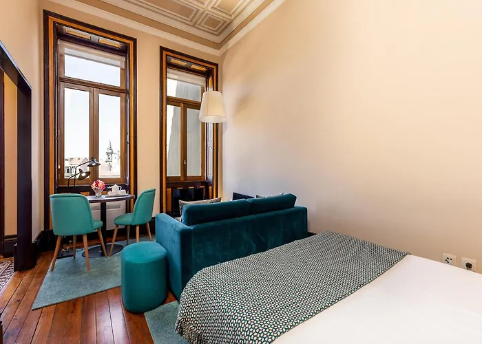 Well-maintained Air Conditioned In Porto