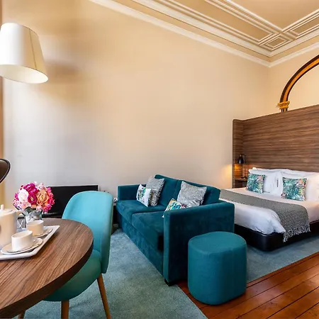 Well-maintained Air Conditioned In *